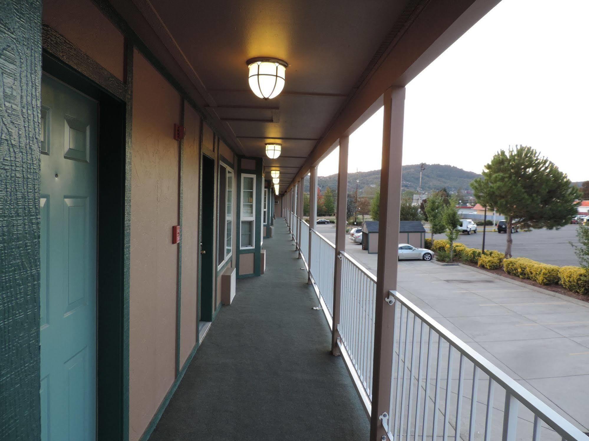 Sweet Breeze Inn Grants Pass Esterno foto